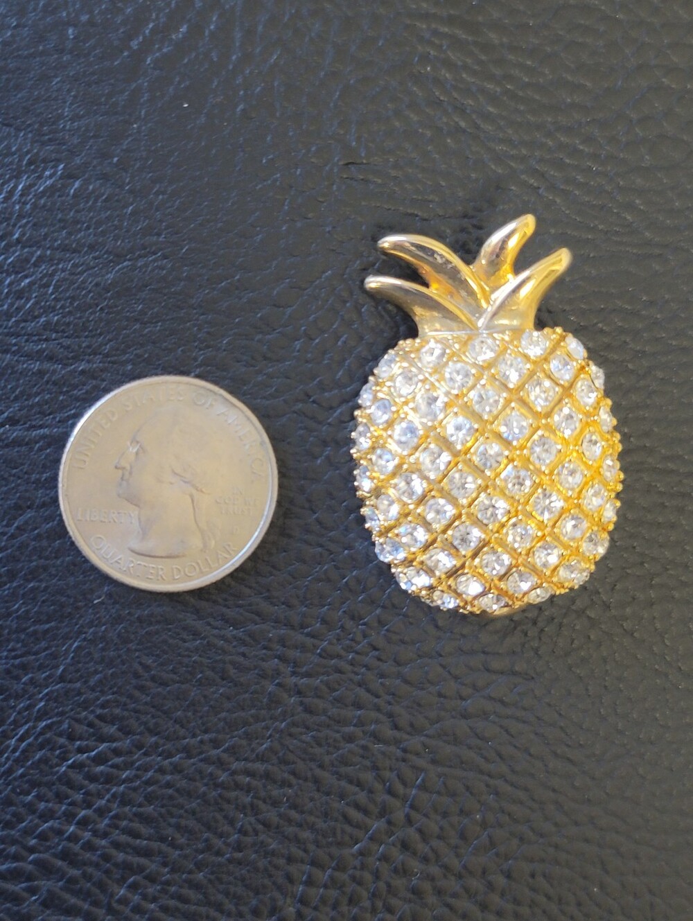 Large Gold Crystal Pineapple Brooch - Estate - Picture 3 of 4
